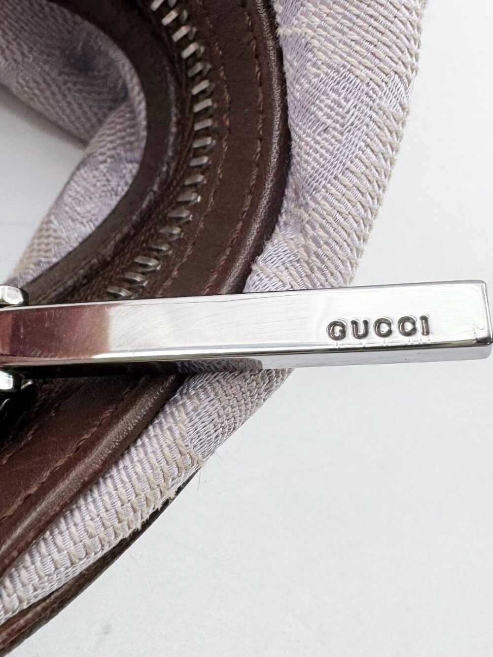 GUCCI Vintage GG Canvas Hobo Shoulder Bag Silver Hardware - Picture 10 of 14